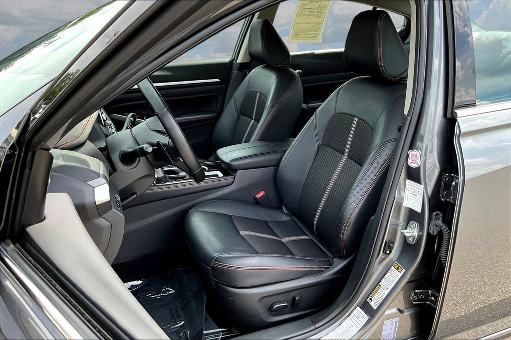 Used 2025 Nissan Altima 2.5 SR FWD image 23