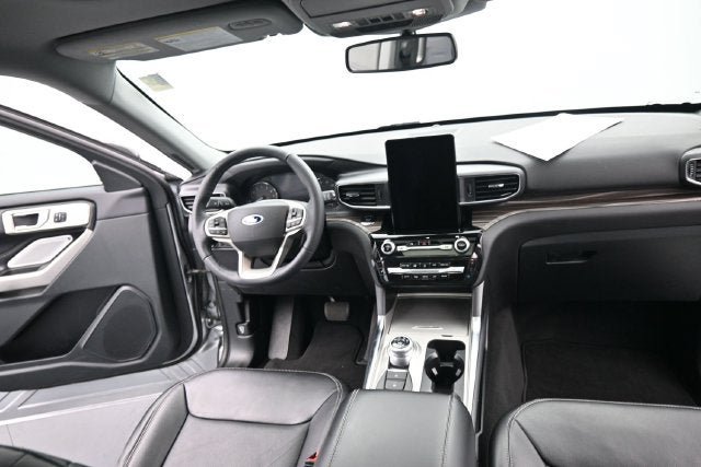 Certified 2023 Ford Explorer Limited w/ Limited Technology Package AWD/4WD image 20