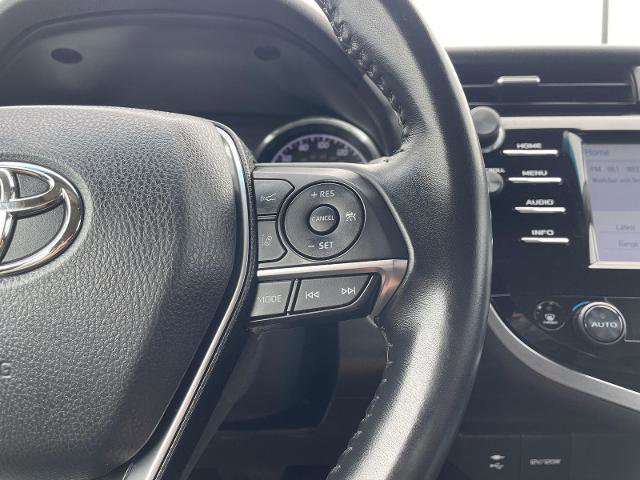 Used 2018 Toyota Camry XLE FWD image 14