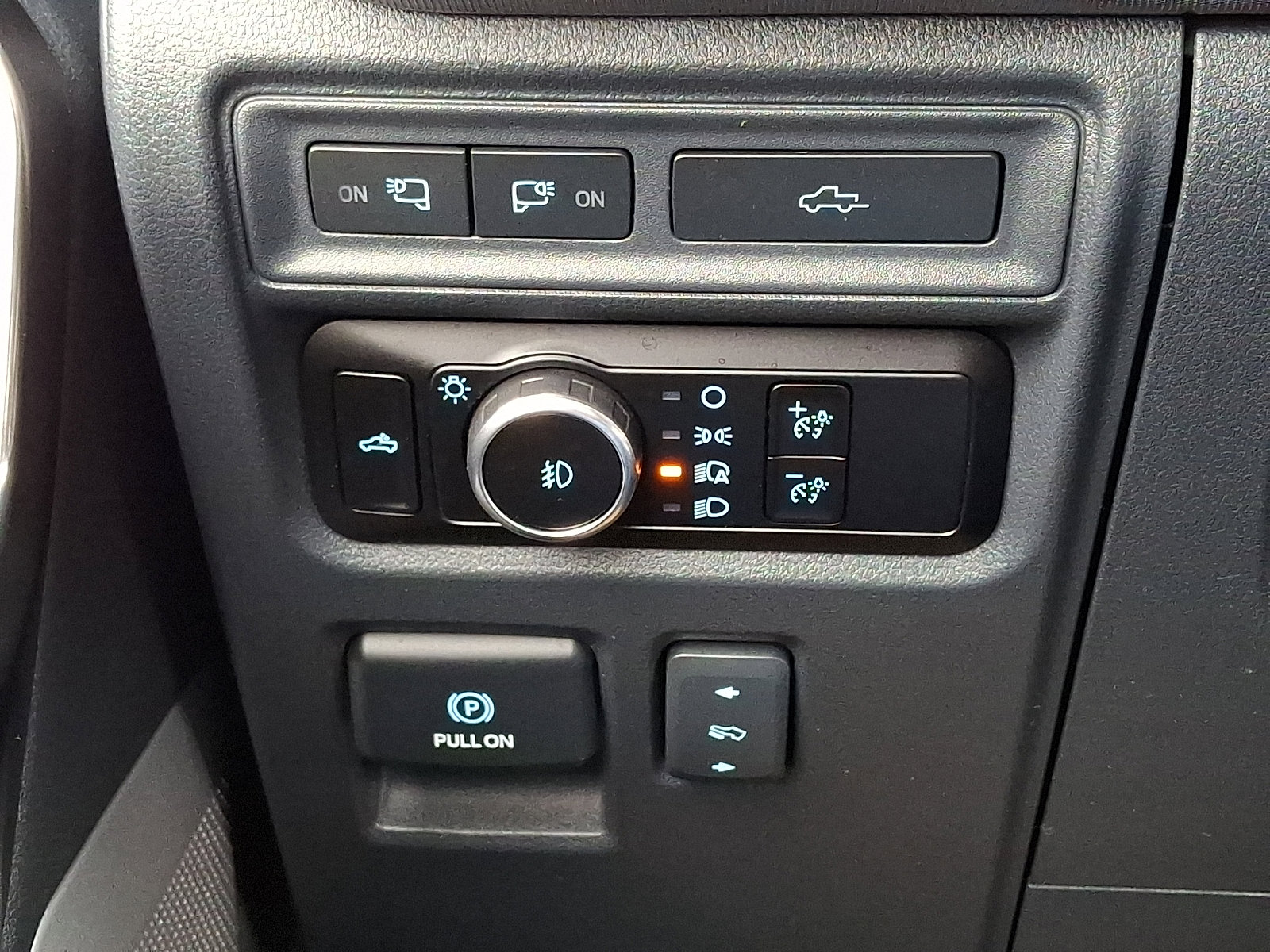 Certified 2023 Ford F150 Platinum w/ Equipment Group 701A High image 28