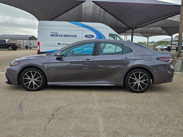 Used 2023 Toyota Camry SE image 8