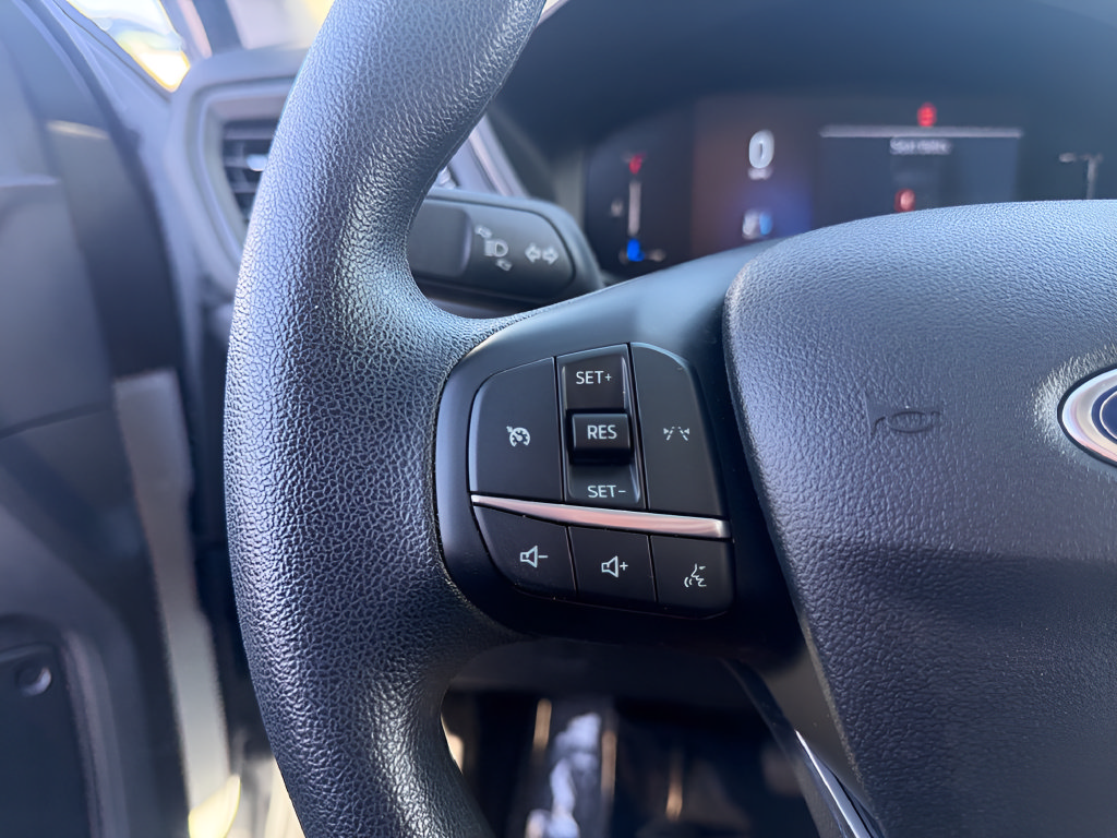 Certified 2025 Ford Escape Active AWD/4WD image 19
