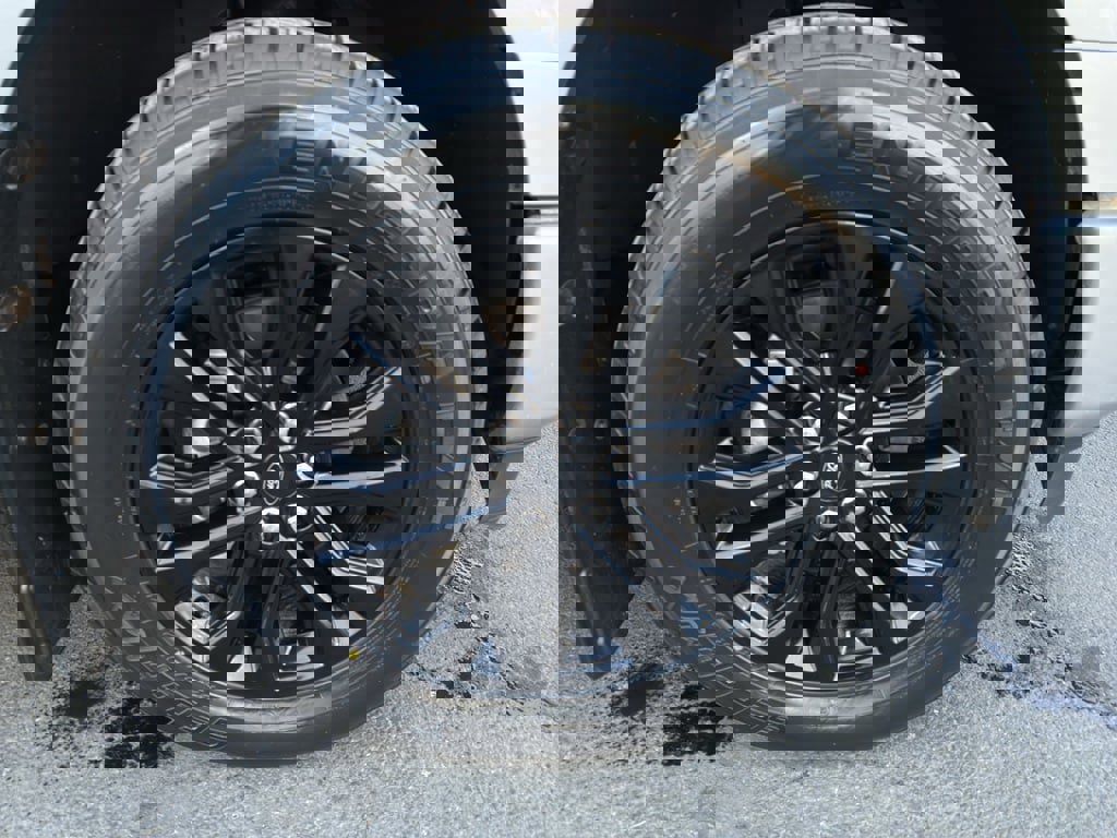 Certified 2025 Ford F150 Lariat image 10