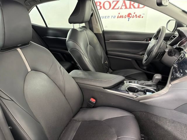 Used 2020 Toyota Camry XSE FWD image 16