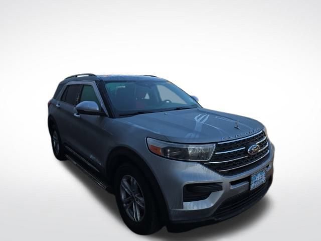 Certified 2022 Ford Explorer XLT image 4