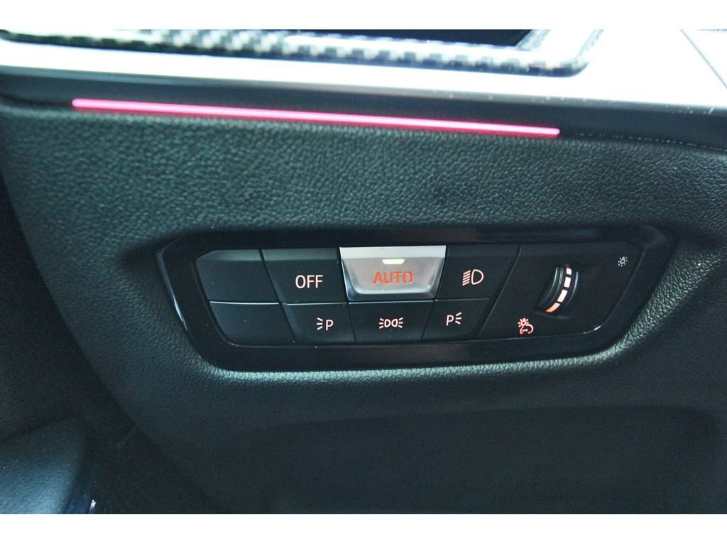 Used 2024 BMW 330i Sedan w/ Convenience Package RWD image 23