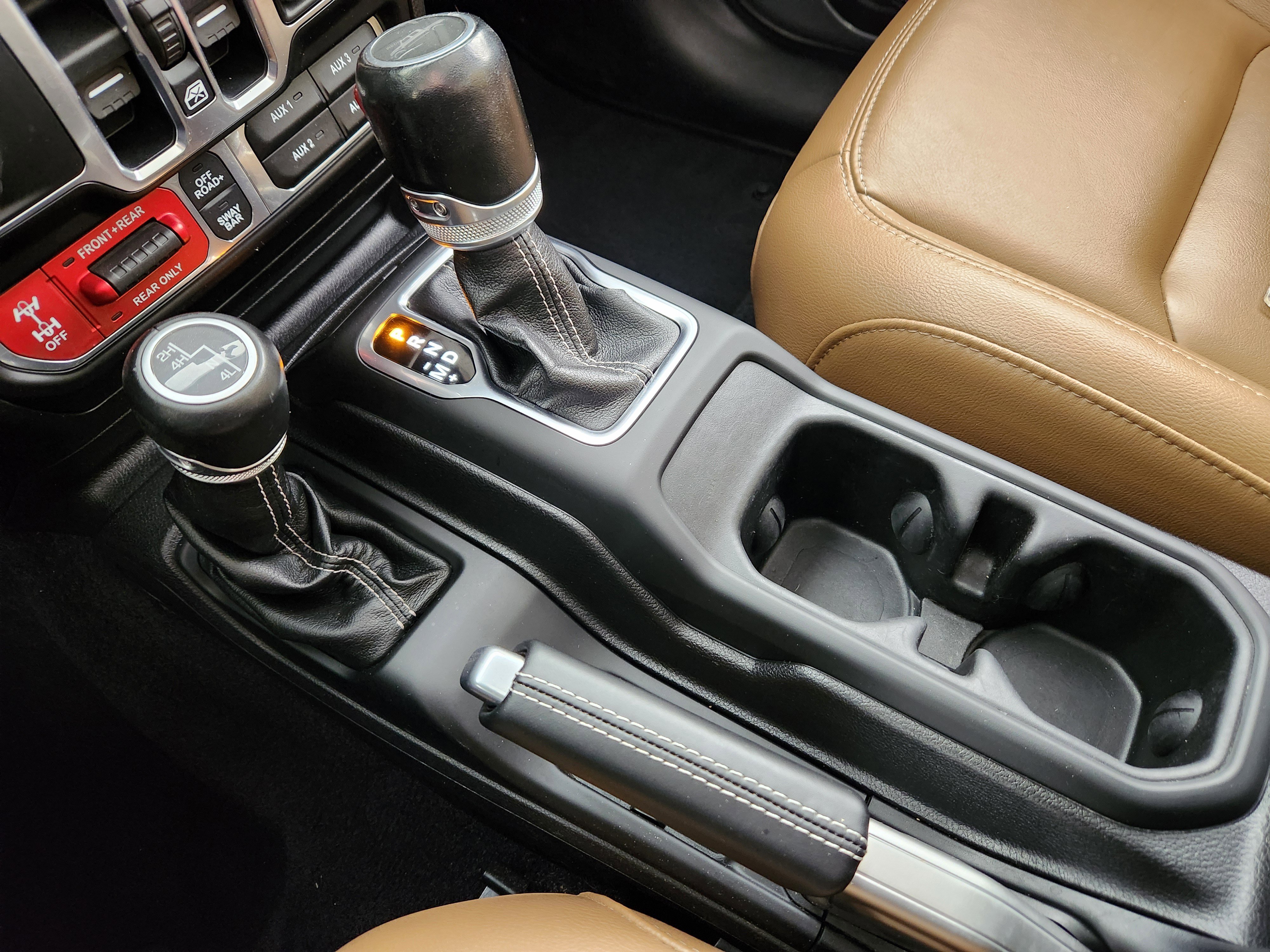 Used 2020 Jeep Gladiator Rubicon w/ Uconnect 4C Nav & Sound Group image 25