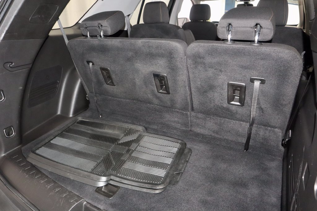 Used 2021 Chevrolet Traverse LT FWD image 13
