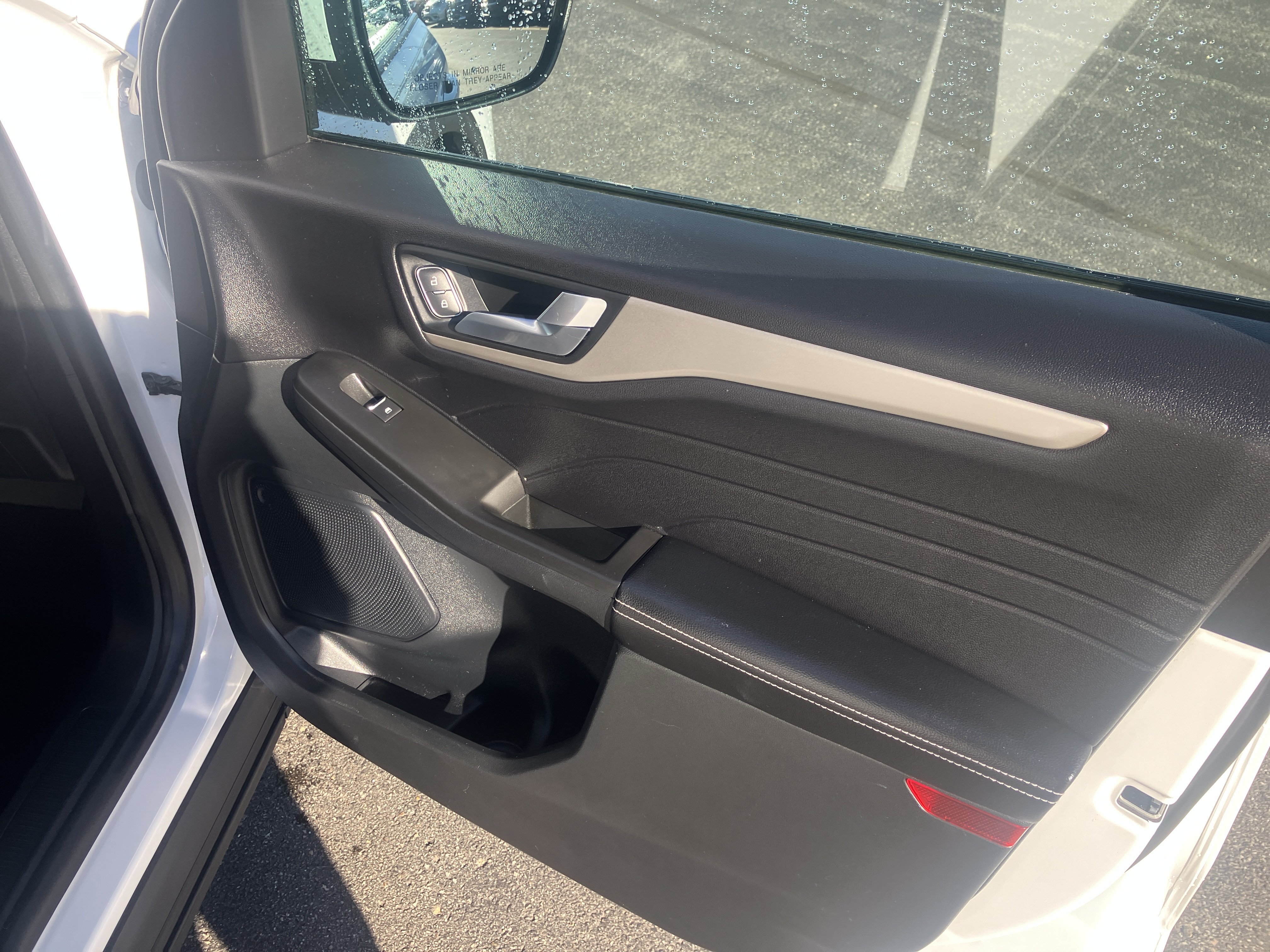 Certified 2021 Ford Escape SEL AWD/4WD image 10