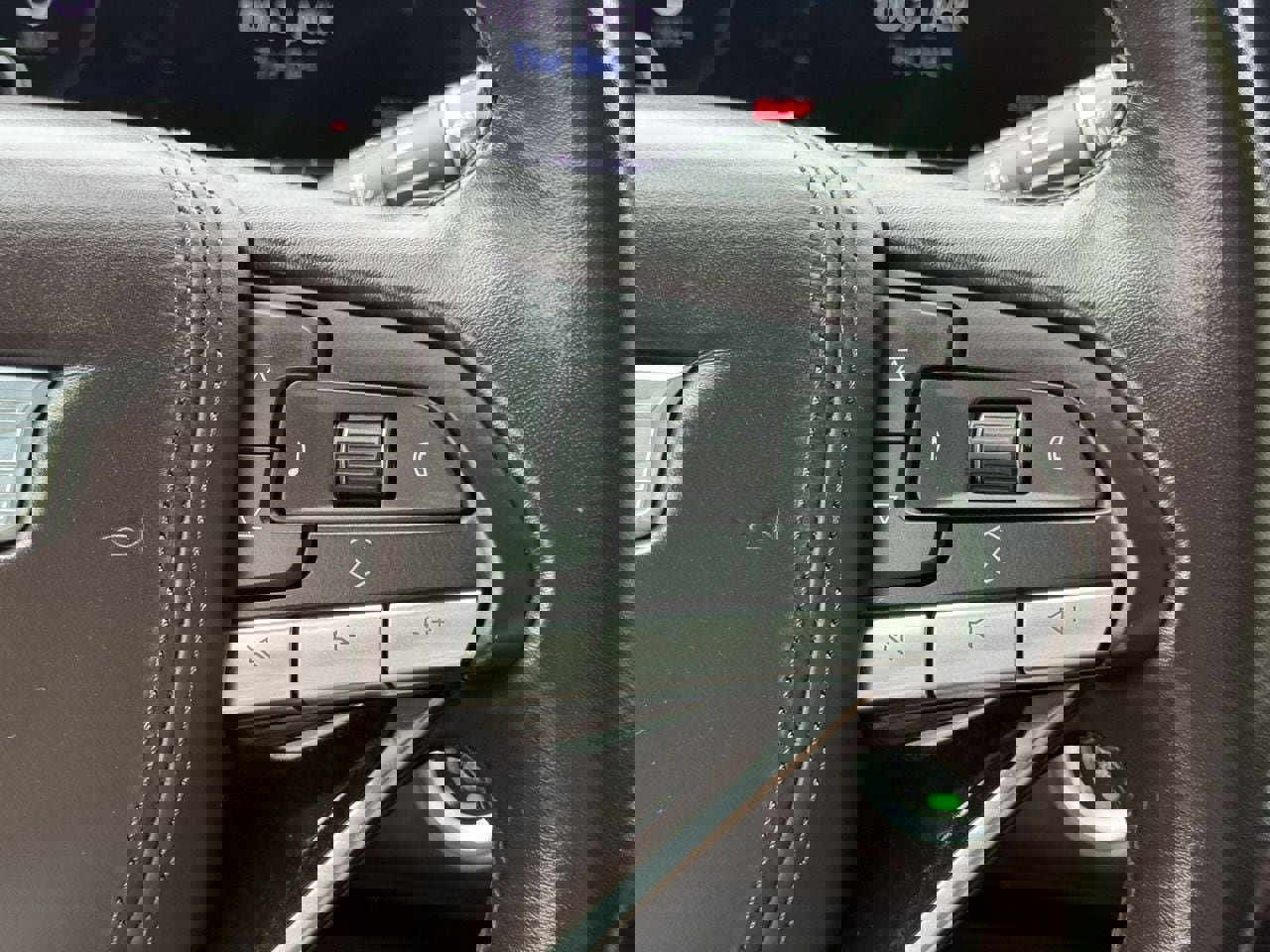 Used 2023 Cadillac Escalade Sport Platinum w/ LPO, ONYX Package image 13