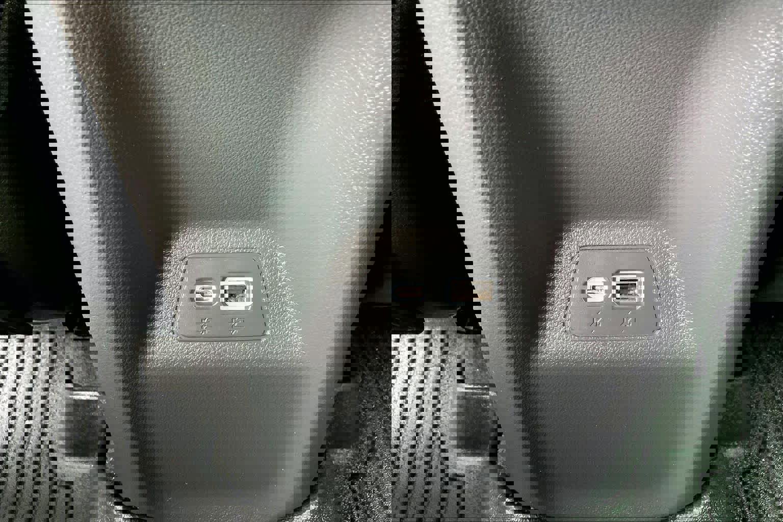 Used 2023 Buick Envision Essence image 33