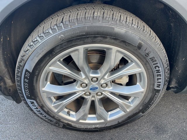 Certified 2022 Ford Explorer XLT w/ Equipment Group 202A image 11