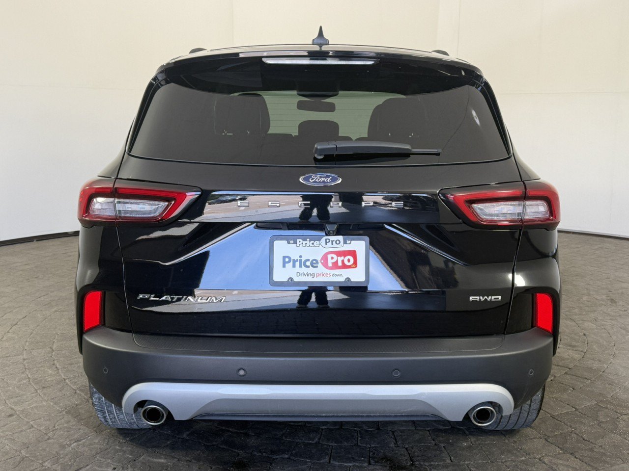 Certified 2025 Ford Escape Platinum AWD/4WD image 6