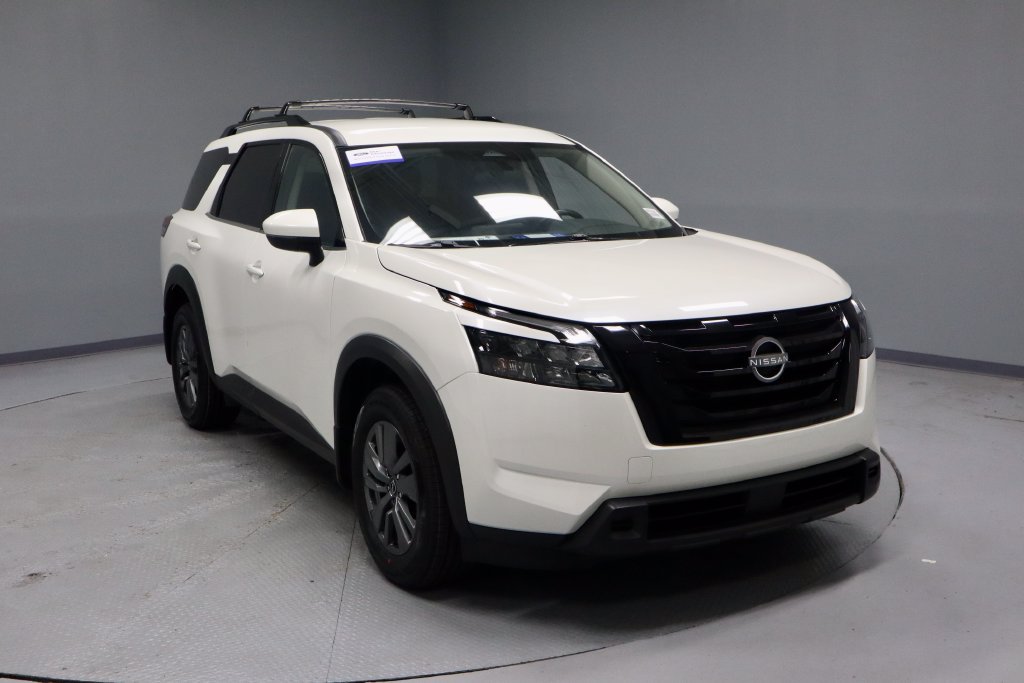 Used 2024 Nissan Pathfinder SV w/ Black Appearance Package