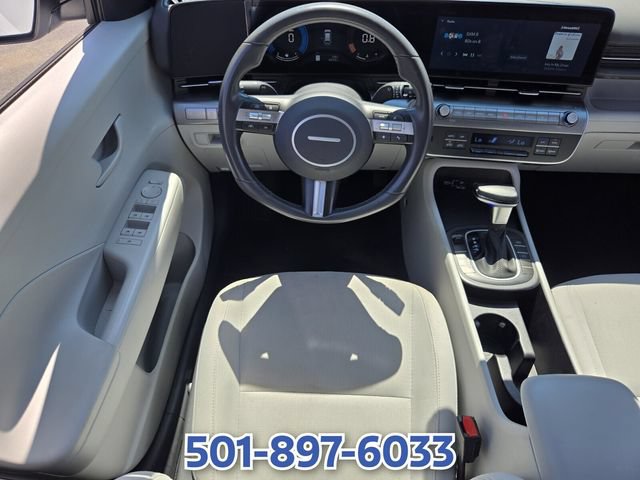 Used 2025 Hyundai Kona SEL FWD image 12