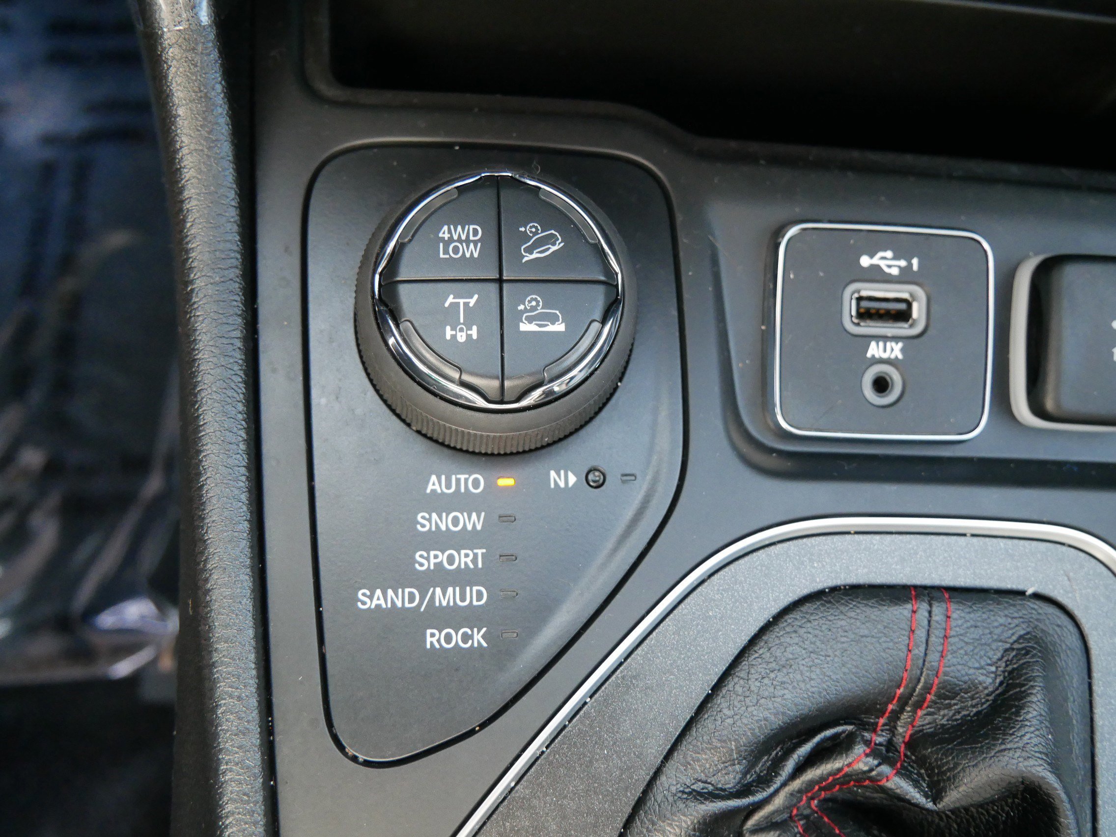 Used 2022 Jeep Cherokee Trailhawk image 47