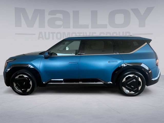 Used 2024 Kia EV9 Land AWD/4WD image 2
