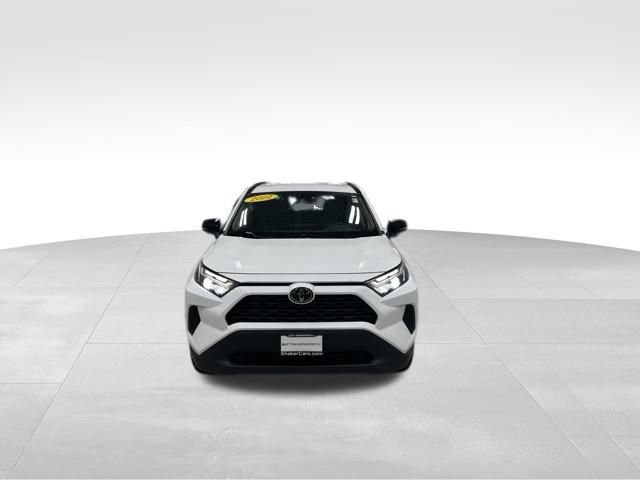 Used 2022 Toyota RAV4 XLE AWD/4WD image 2