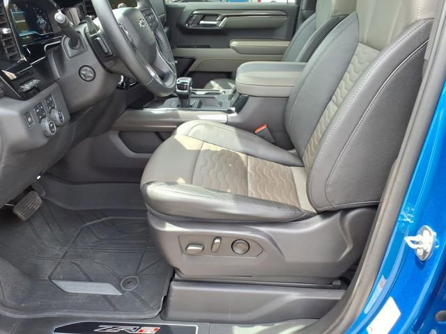 Used 2023 Chevrolet Silverado 1500 ZR2 w/ Technology Package image 18