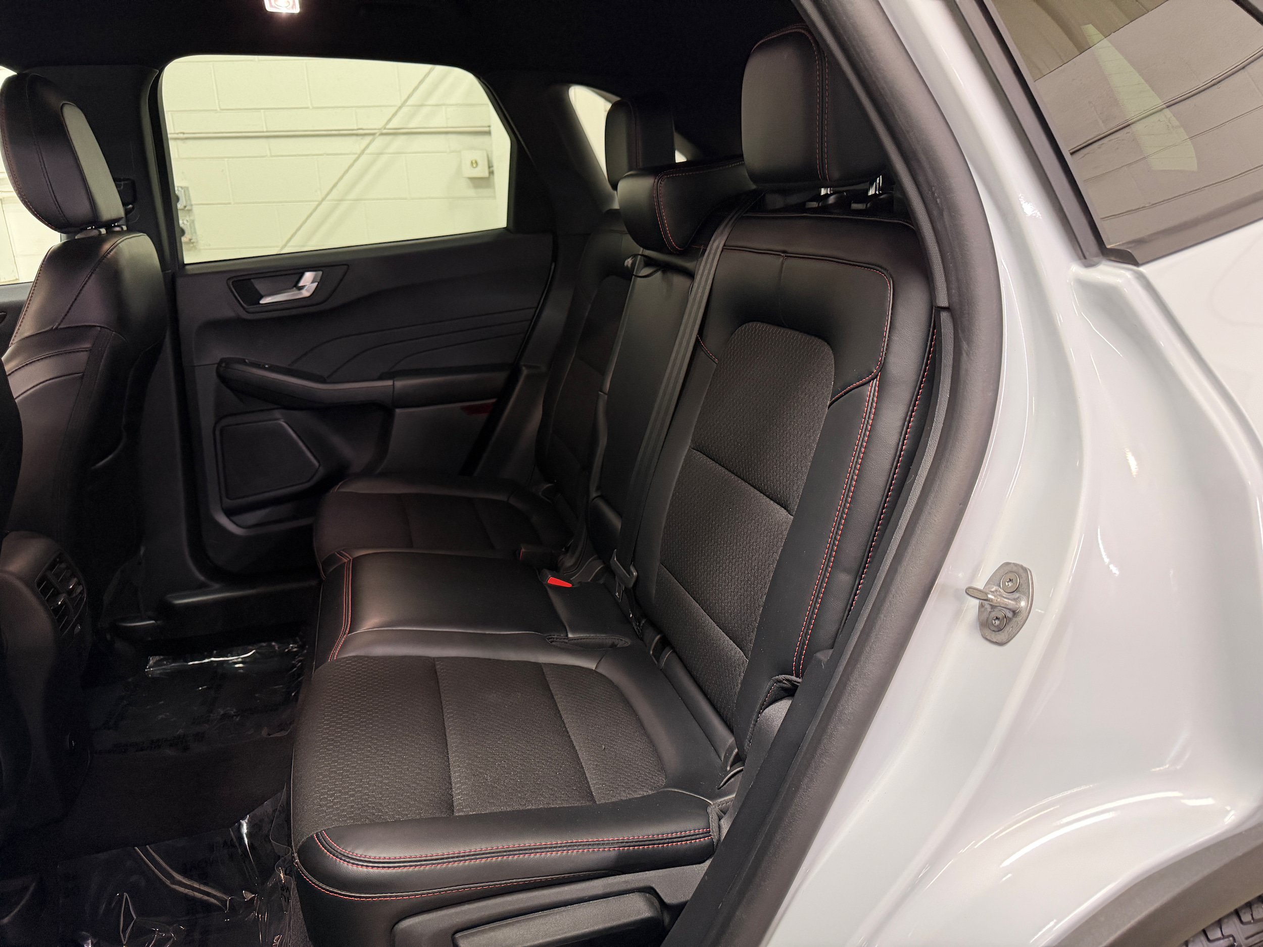 Certified 2025 Ford Escape ST-Line Select AWD/4WD image 11