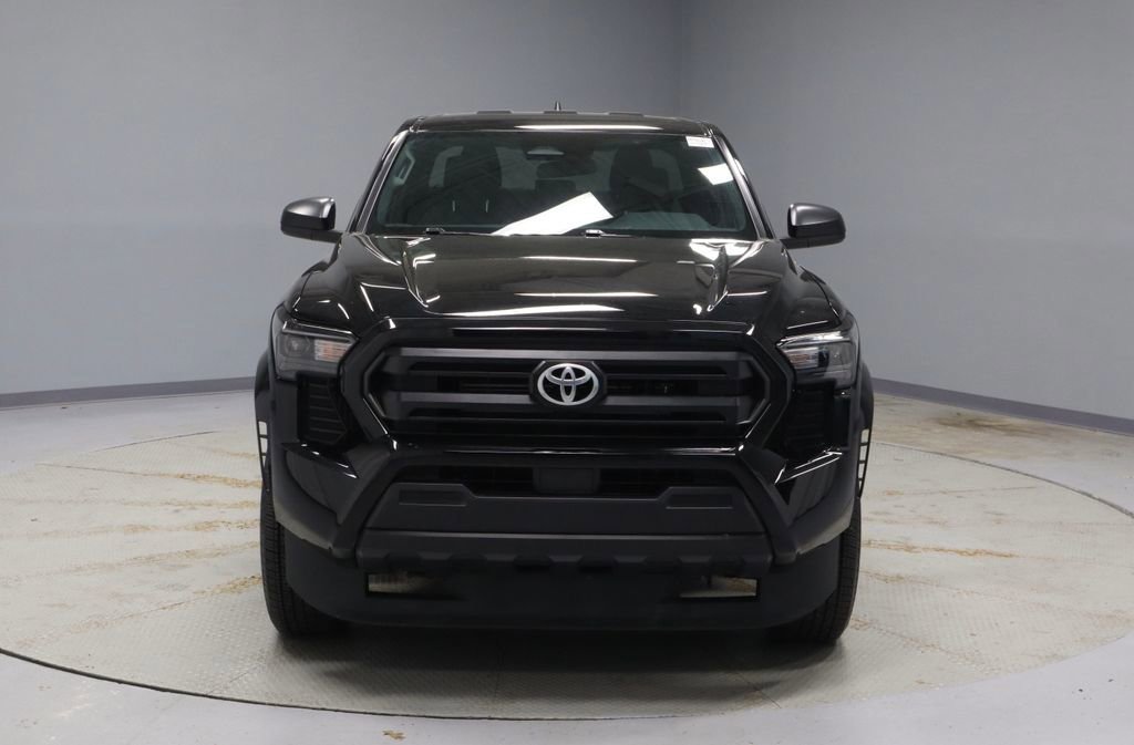 Used 2024 Toyota Tacoma SR AWD/4WD image 8