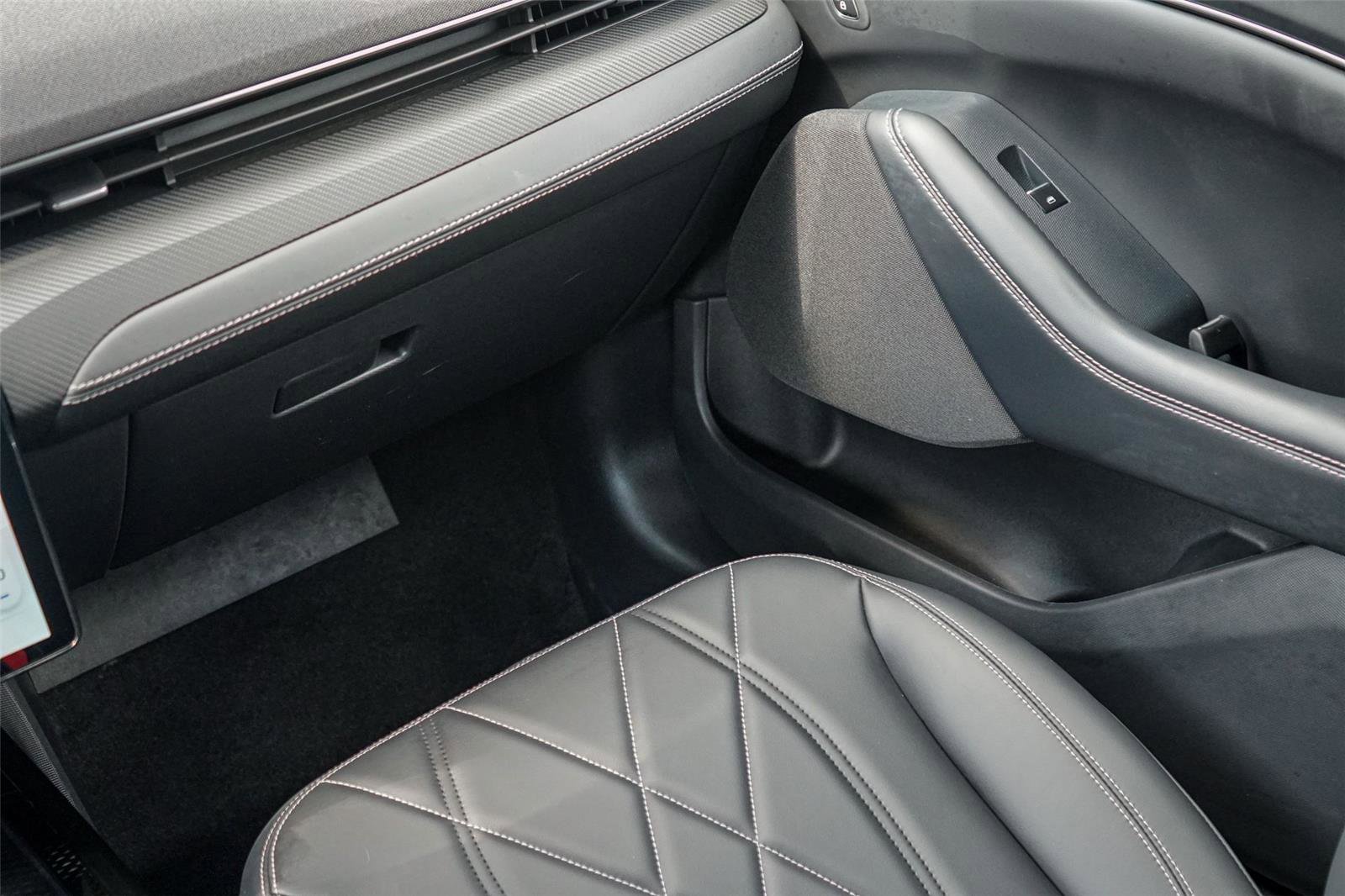 Certified 2025 Ford Mustang Mach-E Select image 27