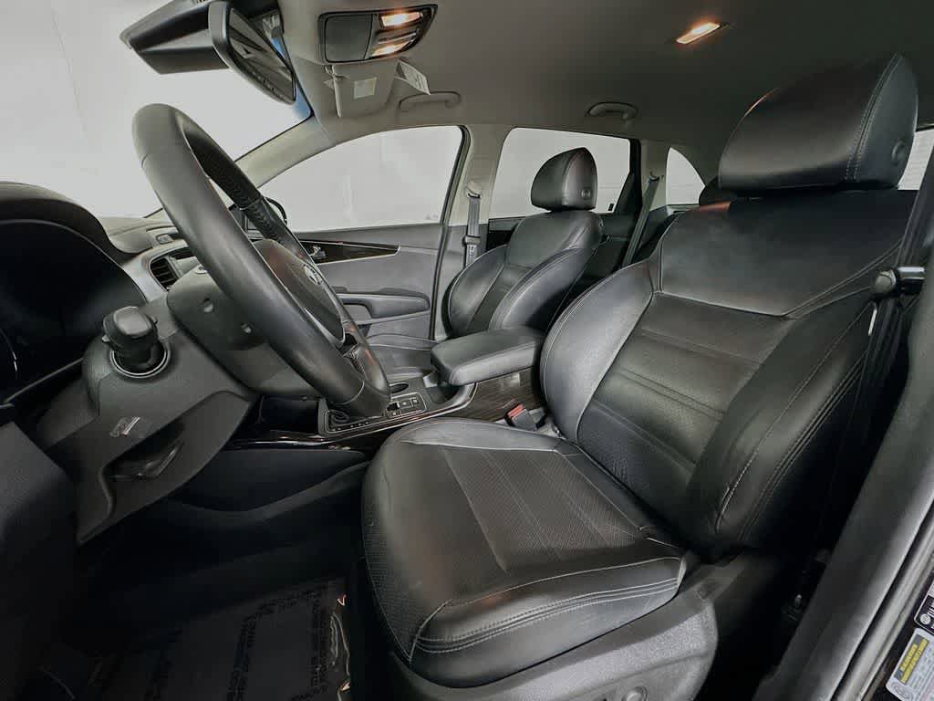 Used 2019 Kia Sorento EX FWD image 12