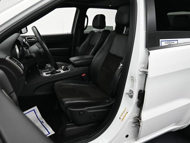 Used 2020 Jeep Grand Cherokee Altitude image 11