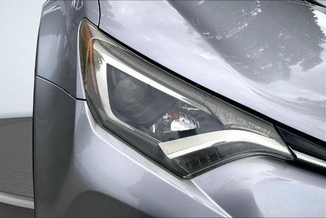 Used 2018 Toyota RAV4 XLE w/ Convenience Package AWD/4WD image 29
