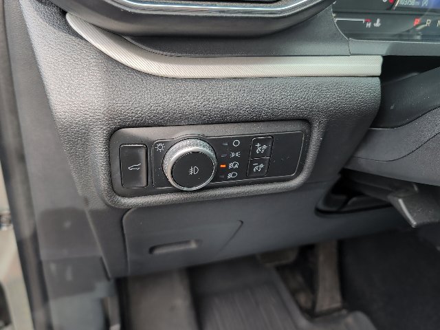 Certified 2020 Ford Explorer XLT w/ Equipment Group 202A AWD/4WD image 17