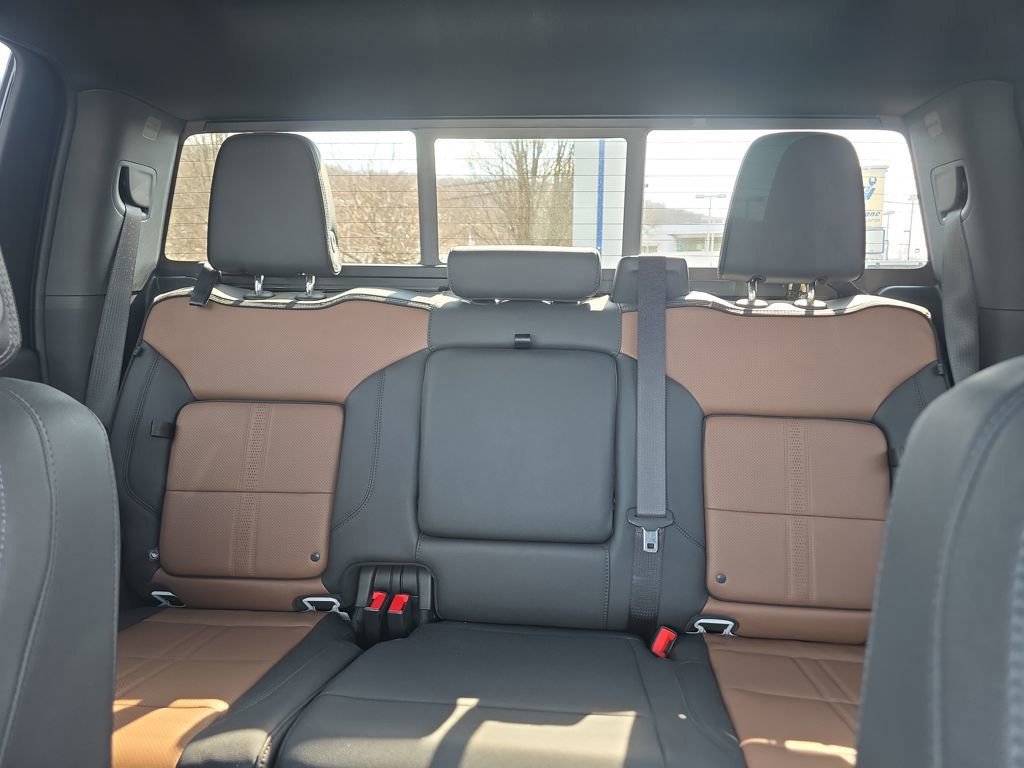 Used 2024 Chevrolet Silverado 2500 High Country w/ Technology Package image 40