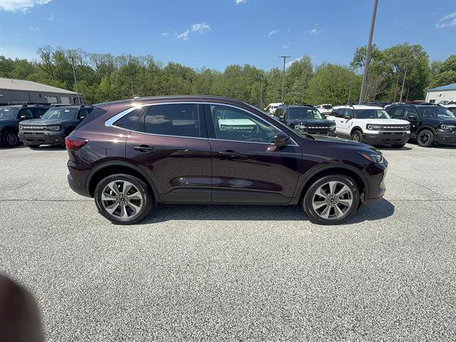 Certified 2023 Ford Escape Platinum w/ Premium Technology Package AWD/4WD image 8