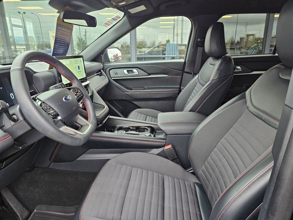 Certified 2025 Ford Explorer ST-Line AWD/4WD image 18
