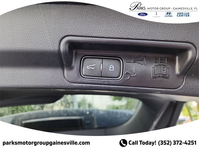 Certified 2021 Ford Explorer XLT w/ Equipment Group 202A image 9