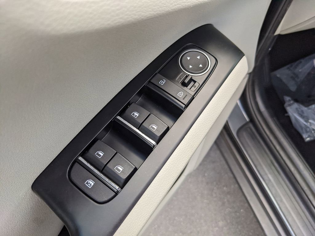 Used 2020 Kia Soul LX image 19