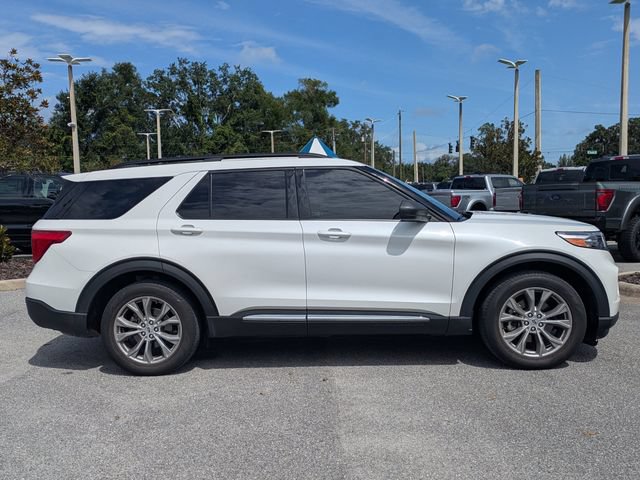 Certified 2022 Ford Explorer XLT w/ Equipment Group 202A RWD image 3