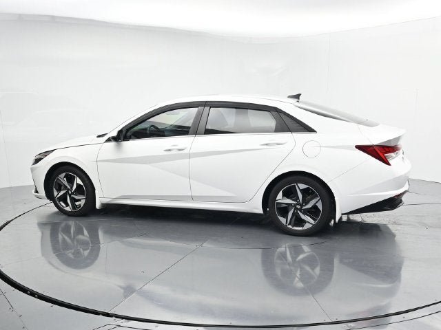 Used 2023 Hyundai Elantra Limited w/ Cargo Package FWD image 6