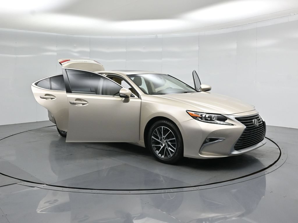 Used 2017 Lexus ES 350 w/ Navigation System Package FWD image 34