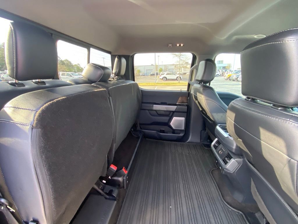 Certified 2022 Ford F150 Lariat w/ Equipment Group 502A High image 26