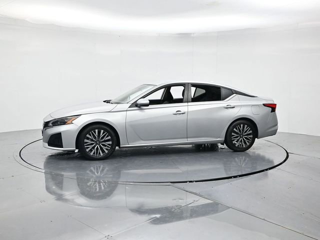 Used 2023 Nissan Altima 2.5 SV image 6
