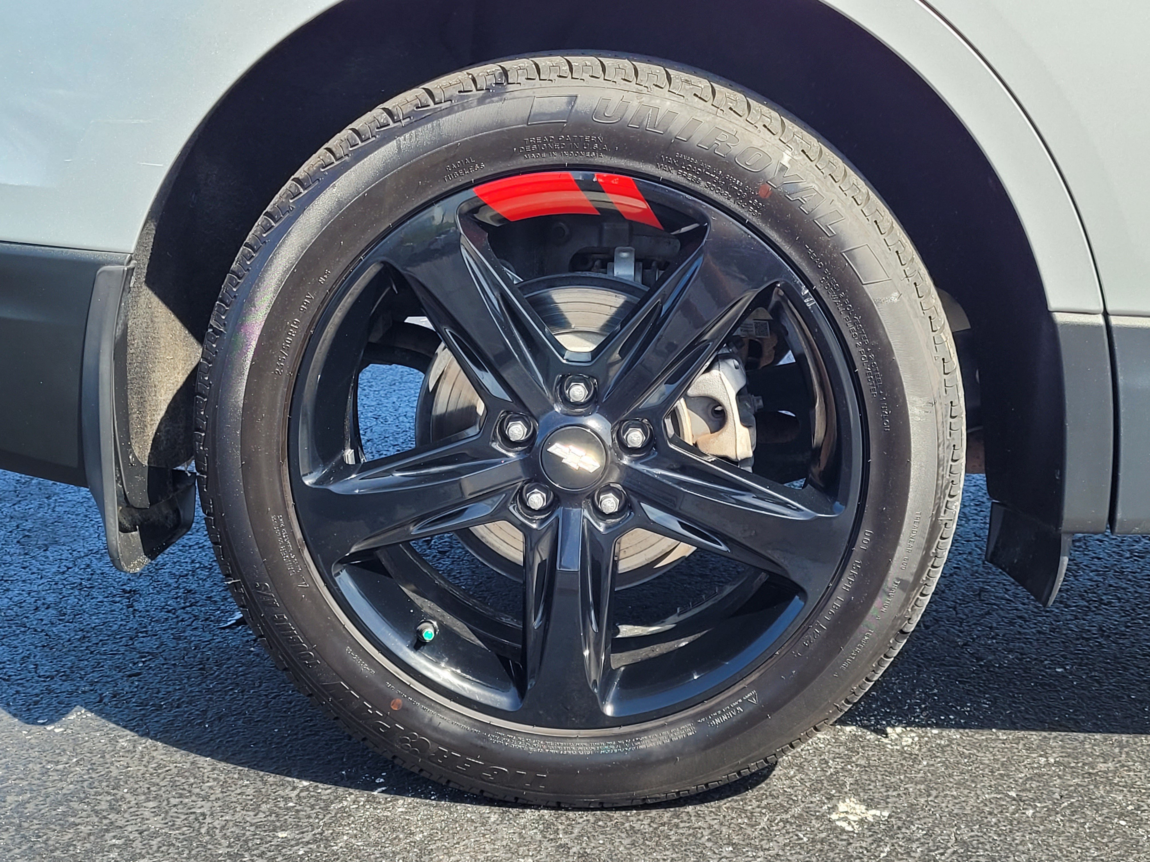 Used 2021 Chevrolet Equinox Premier w/ Redline Edition FWD image 11