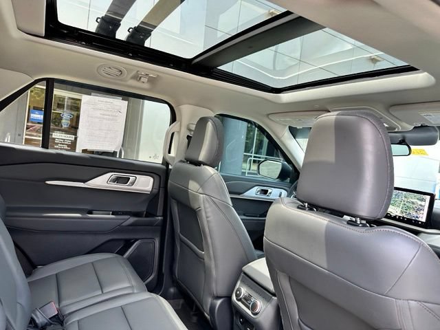 Certified 2025 Ford Explorer Active w/ Active Comfort Package AWD/4WD image 47