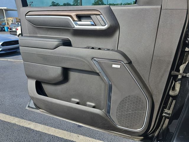 Used 2024 Chevrolet Silverado 1500 LT Trail Boss w/ LT Trail Boss Premium Package AWD/4WD image 24