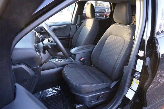 Certified 2024 Ford Escape Active w/ Cold Weather Package image 9