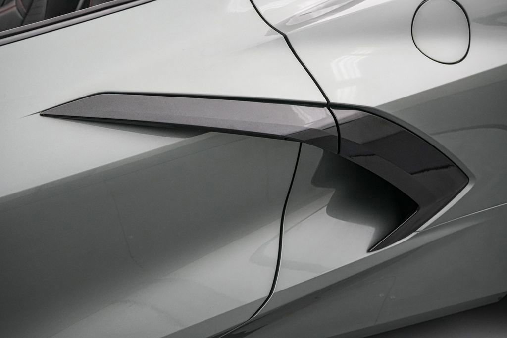 Used 2022 Chevrolet Corvette Stingray Premium Conv w/ Z51 Performance Package image 19