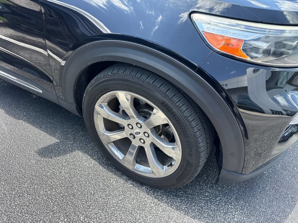 Certified 2020 Ford Explorer Platinum w/ Premium Technology Package AWD/4WD image 14