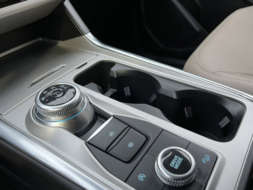 Certified 2023 Ford Explorer XLT w/ Equipment Group 202A image 30