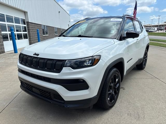 Used 2022 Jeep Compass Latitude w/ Convenience Group AWD/4WD image 4
