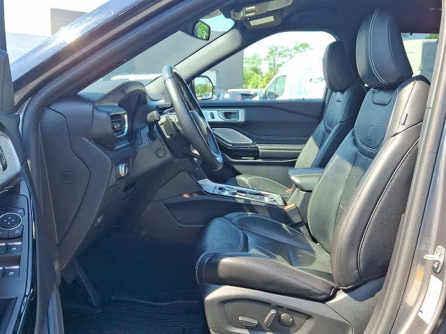 Certified 2022 Ford Explorer ST w/ Equipment Group 401A AWD/4WD image 17