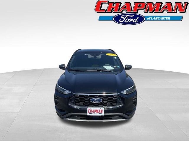 Certified 2025 Ford Escape ST-Line AWD/4WD image 2